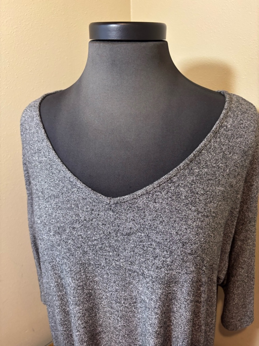 J. Jill Wearever Collection V-Neck Dolman 3/4 Sleeve Top - Gray, Petite Large - Picture 2 of 6